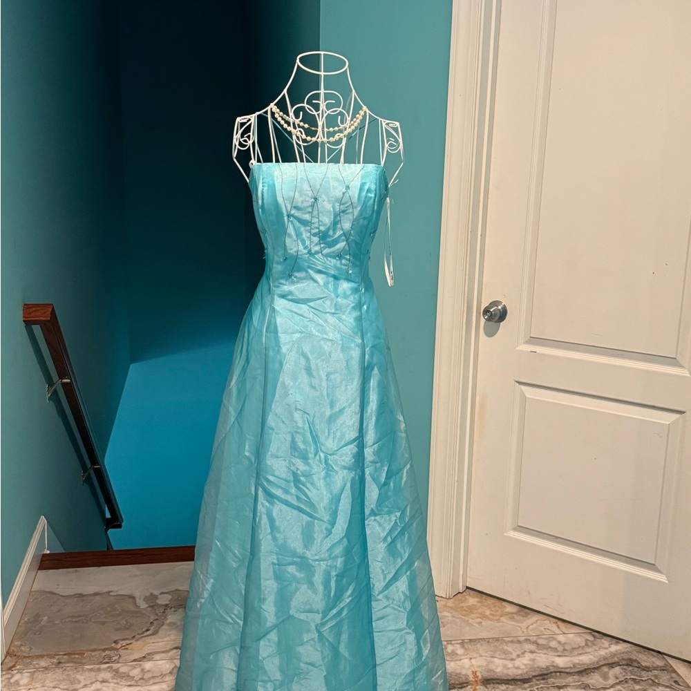Blondie Nites Vibrant Blue Dress